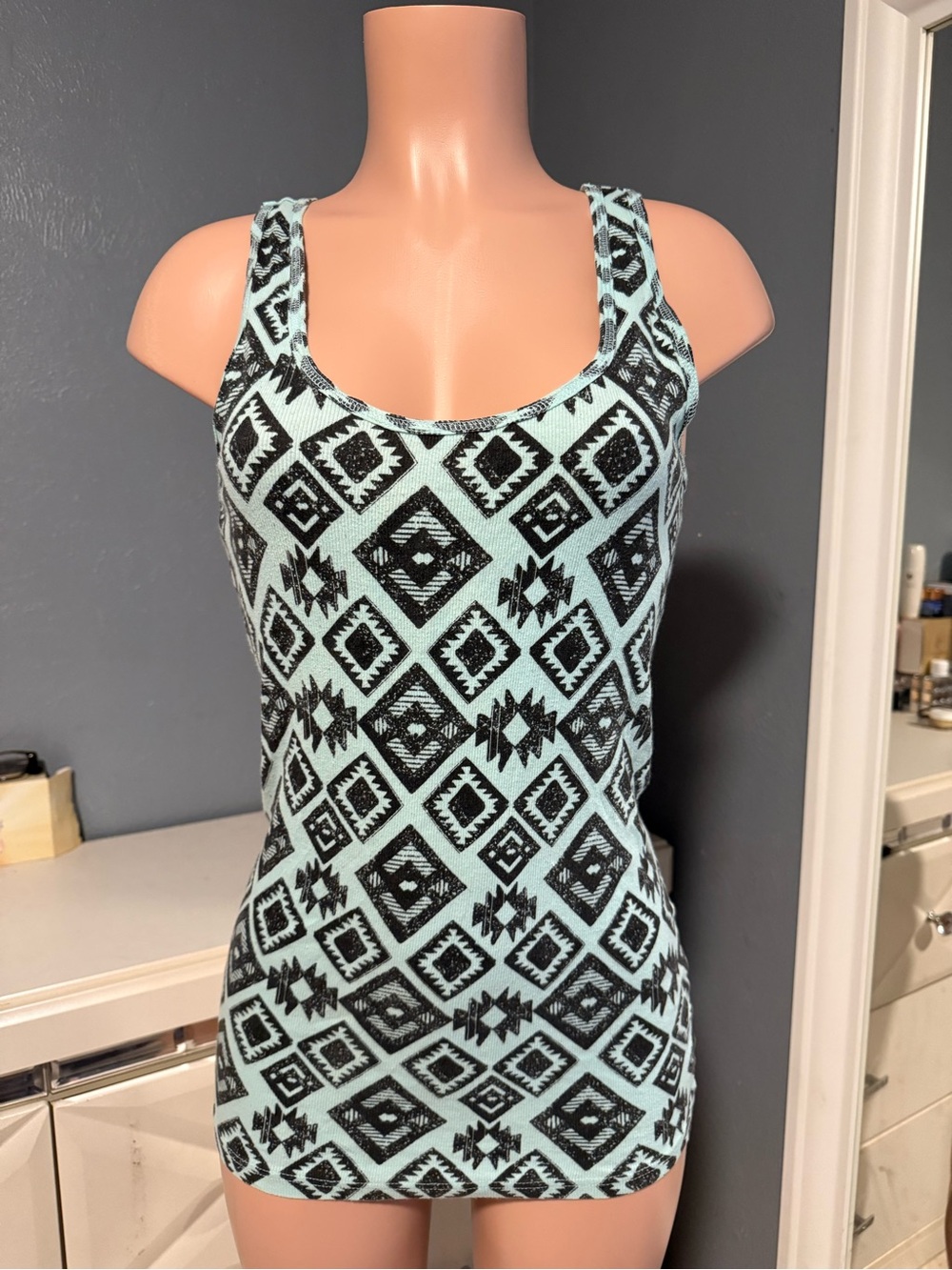 Women's Scoop Neck Aztec Tank Top - Black & Mint